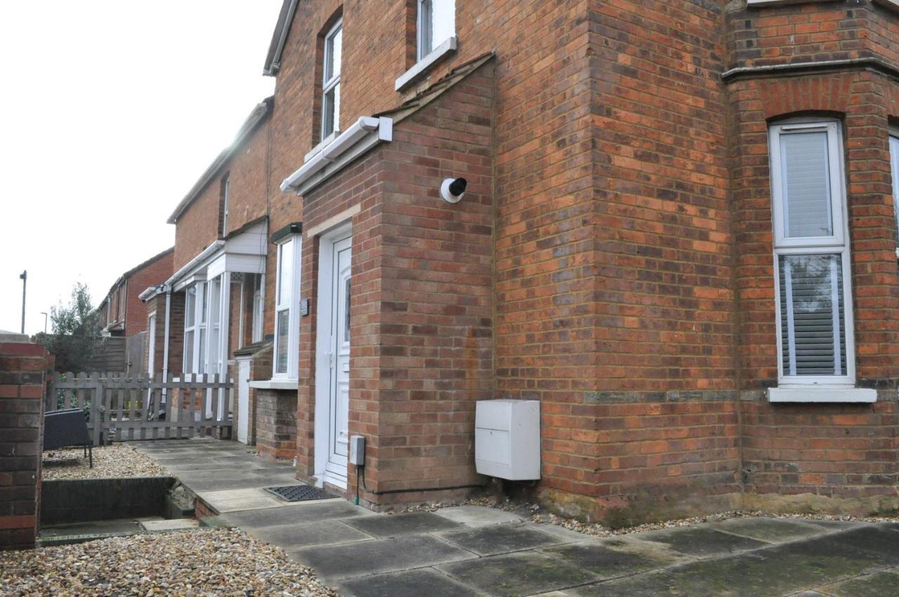 Bedford Rd Apartment Ideal For Hospital & Town Centre Kempston Esterno foto